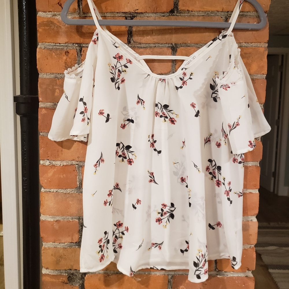 Floral cold shoulder tank
